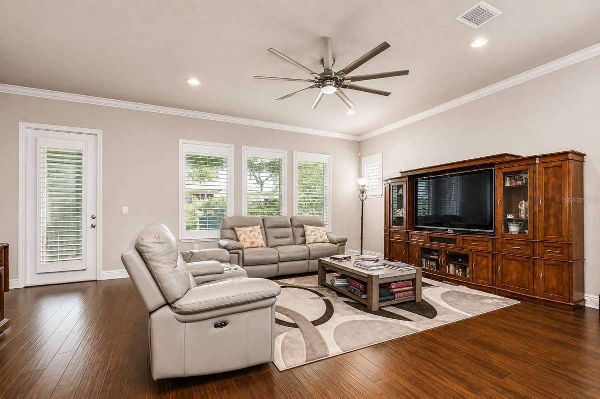 14014 SWALLOW HILL DRIVE — photo 14 of 33