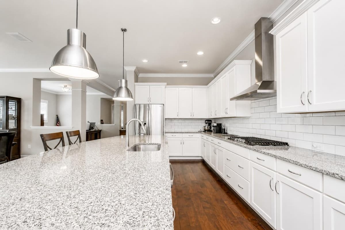 14014 SWALLOW HILL DRIVE — photo 10 of 33