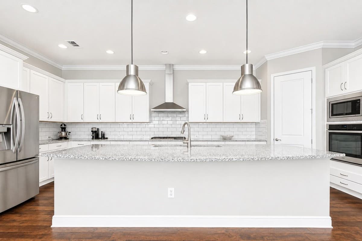 14014 SWALLOW HILL DRIVE — photo 9 of 33