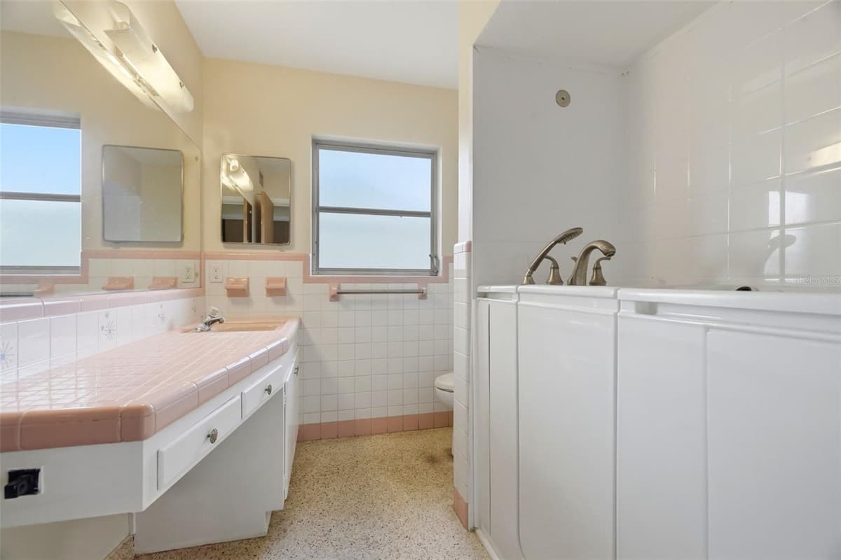8835 109TH STREET — photo 15 of 31