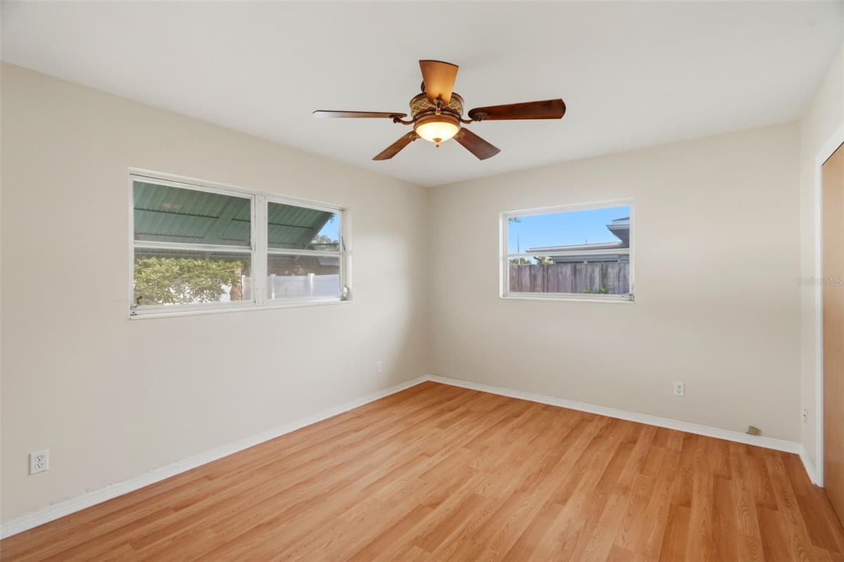 8835 109TH STREET — photo 13 of 31