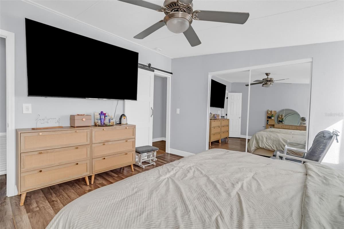 15816 NORTHGATE LANE — photo 15 of 56