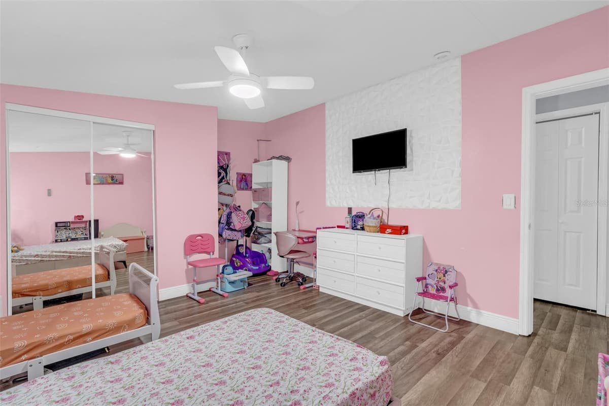 15816 NORTHGATE LANE — photo 19 of 56
