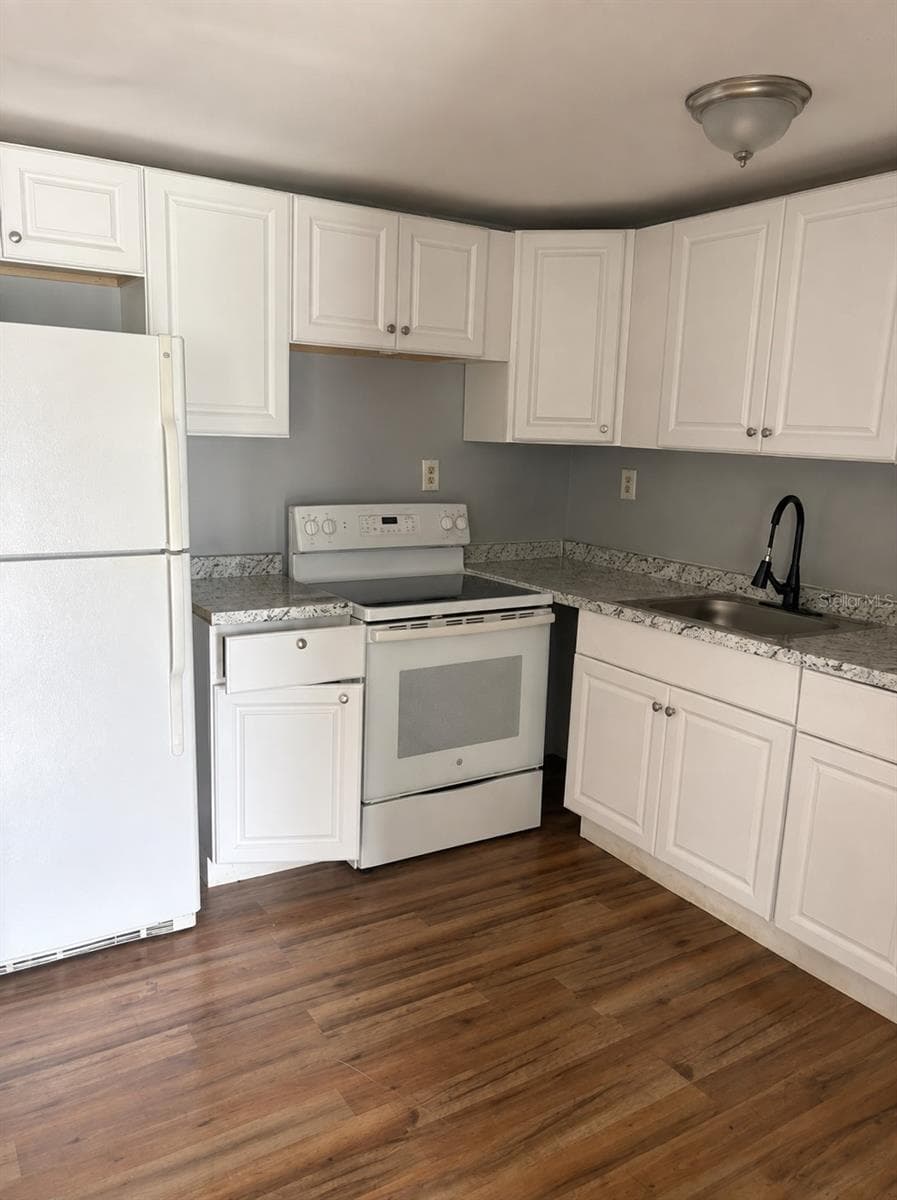 407 ANDERSON STREET — photo 5 of 14