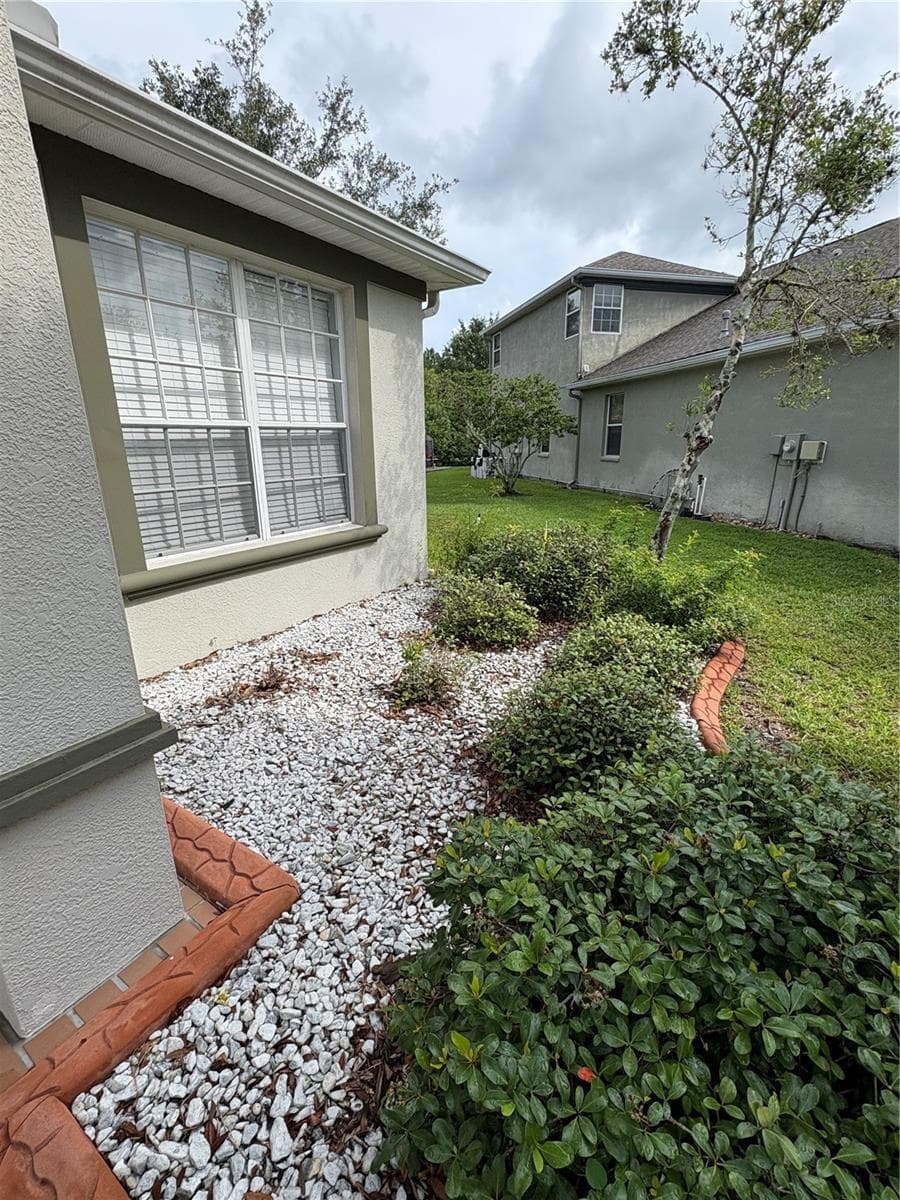10761 BANFIELD DRIVE — photo 4 of 55