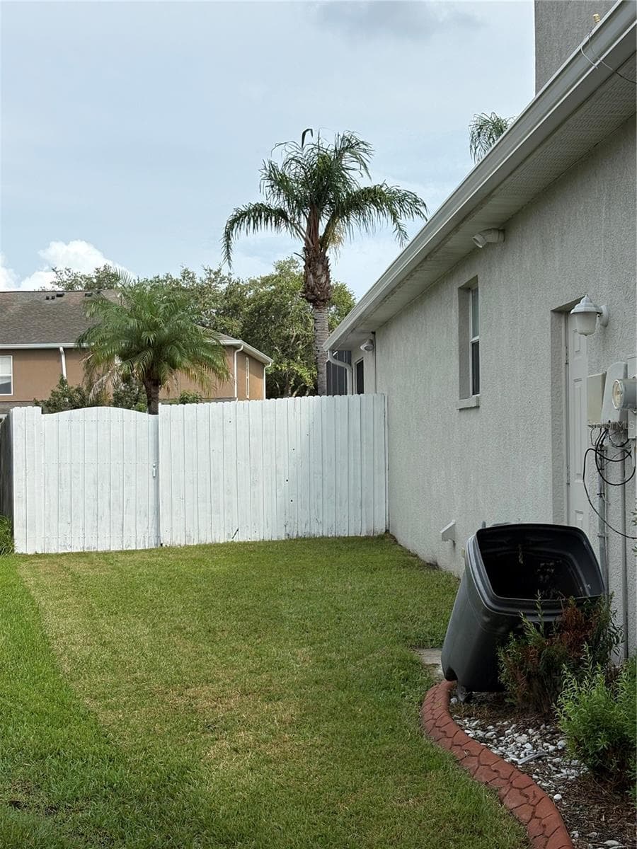 10761 BANFIELD DRIVE — photo 3 of 55