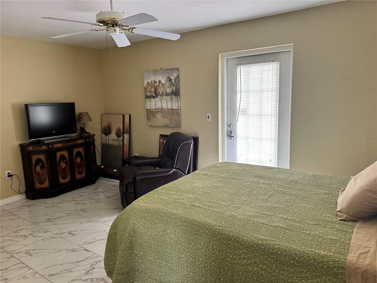 30048 OAK ROAD — photo 12 of 33