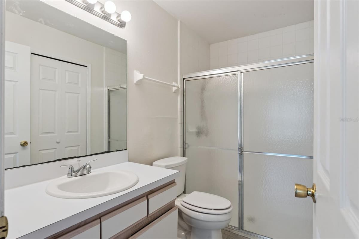 10803 SIENA DRIVE — photo 17 of 39