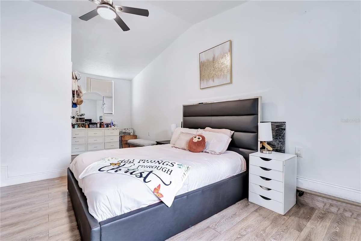 415 LANCELOT AVENUE — photo 11 of 28