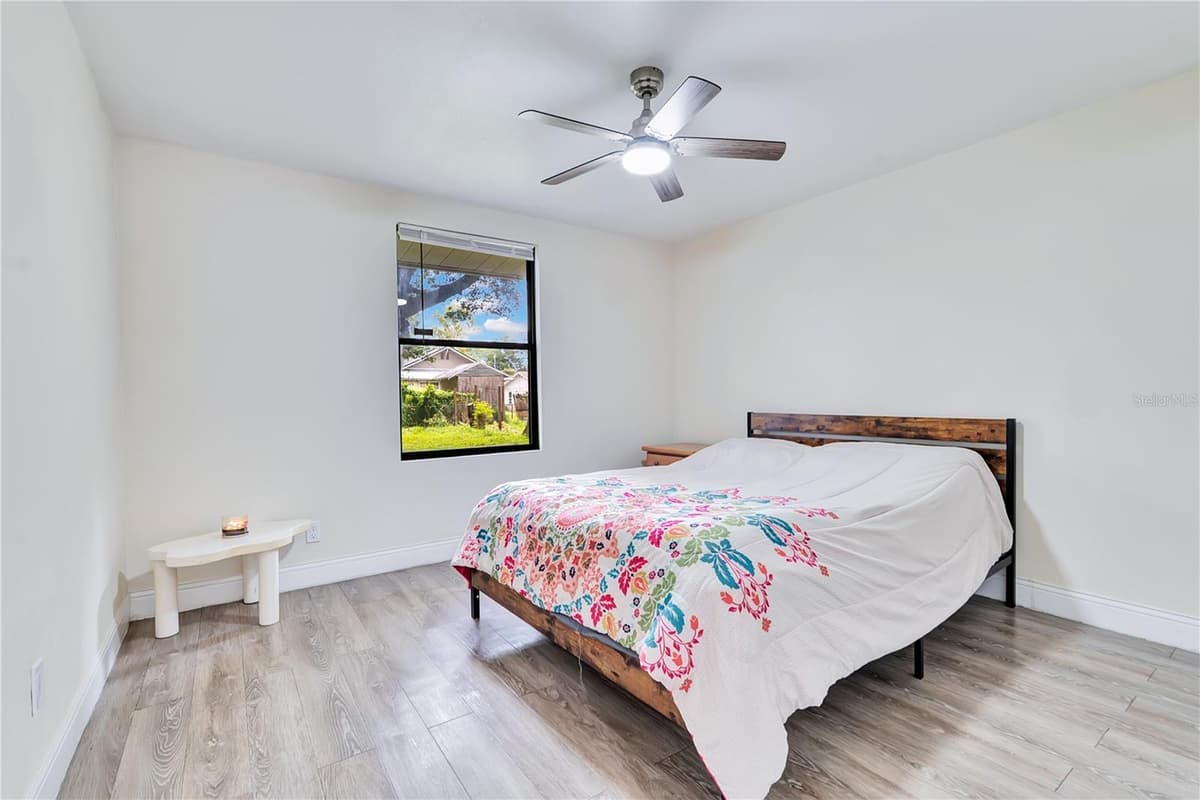415 LANCELOT AVENUE — photo 14 of 28