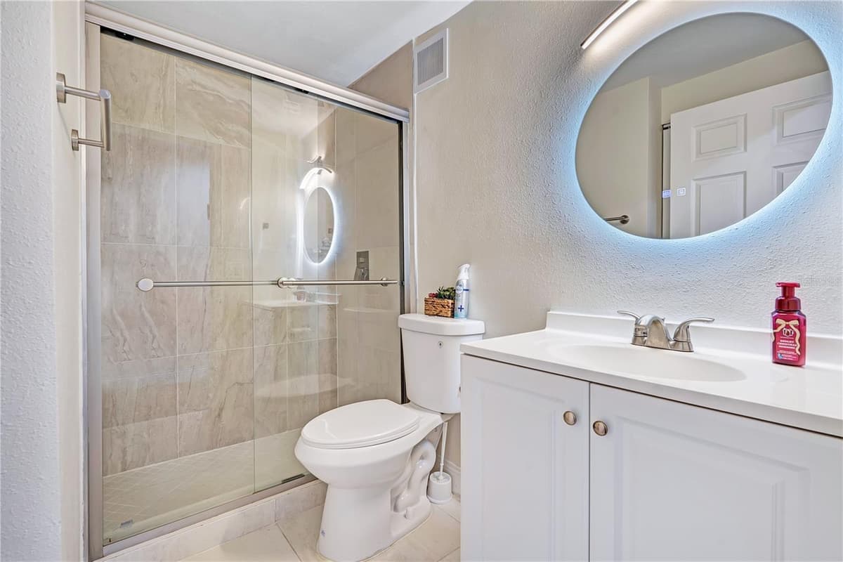 415 LANCELOT AVENUE — photo 15 of 28