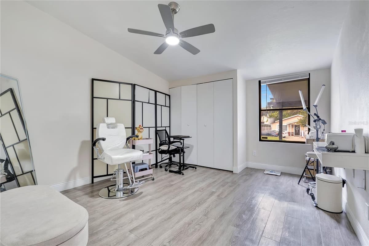 415 LANCELOT AVENUE — photo 16 of 28