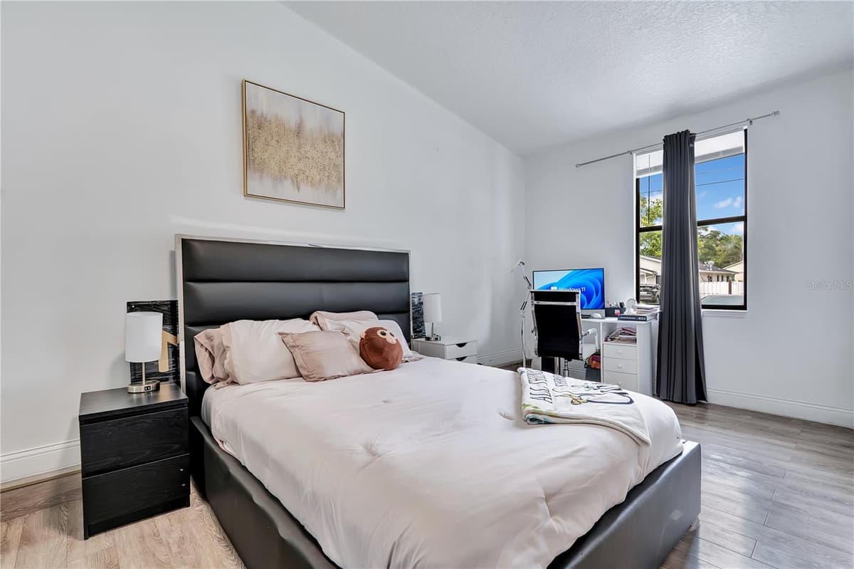 415 LANCELOT AVENUE — photo 10 of 28
