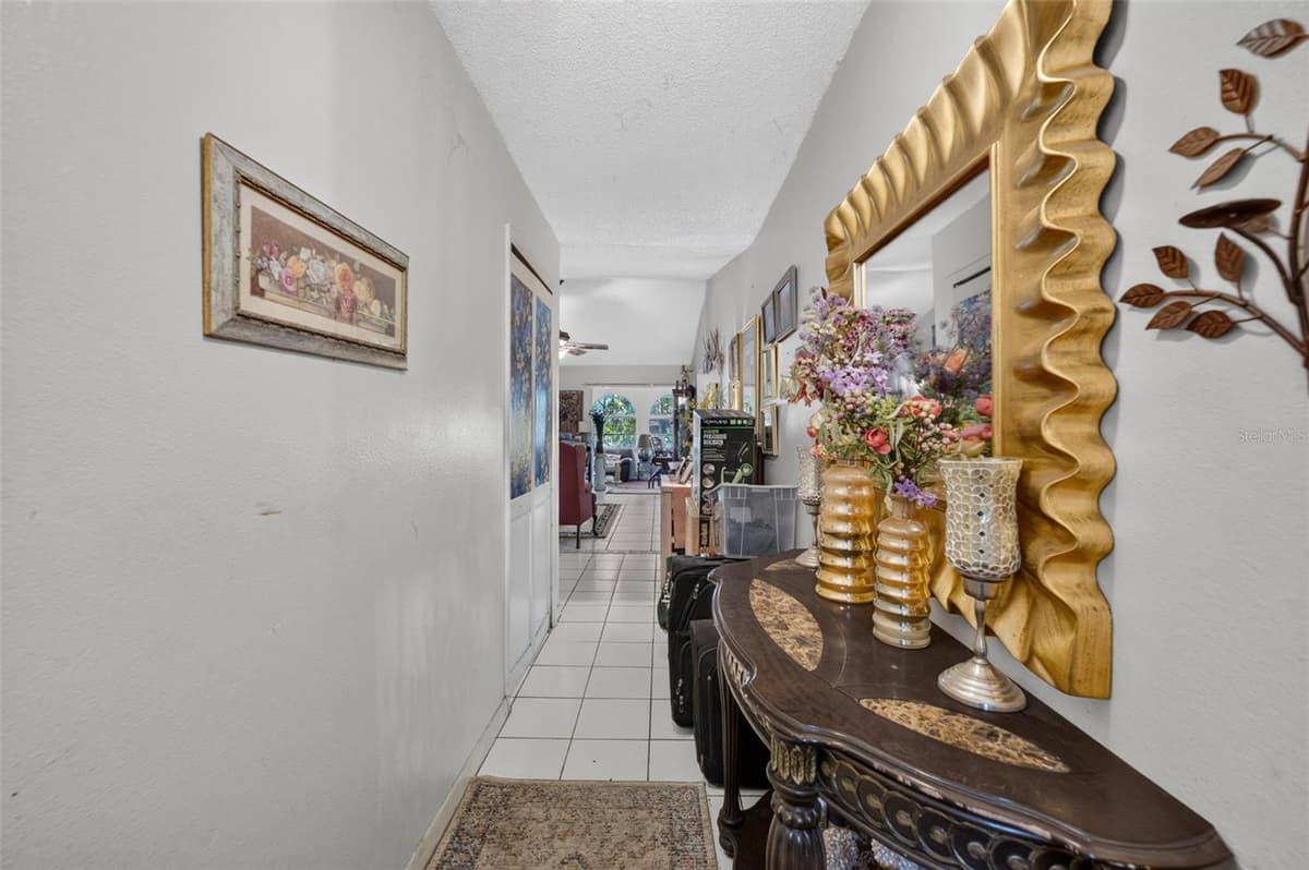 5907 UONA AVENUE — photo 5 of 34