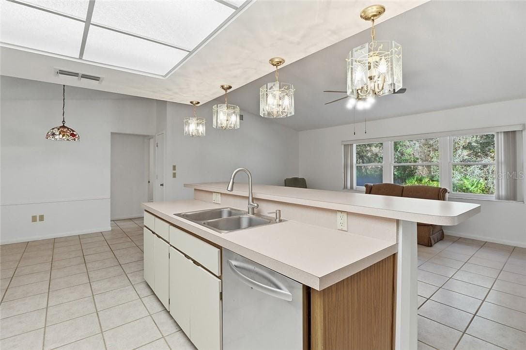 36 PINE DRIVE — photo 4 of 28