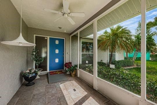 4577 GREAT LAKES DRIVE — photo 2 of 52