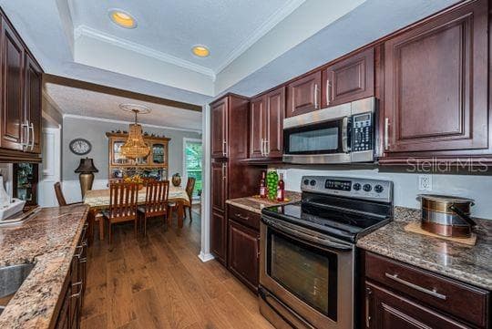 4577 GREAT LAKES DRIVE — photo 13 of 52