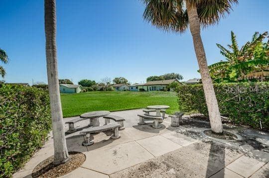 4577 GREAT LAKES DRIVE — photo 45 of 52