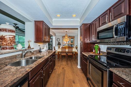 4577 GREAT LAKES DRIVE — photo 16 of 52