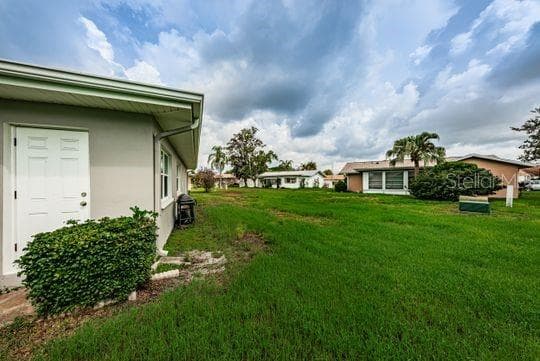 4577 GREAT LAKES DRIVE — photo 36 of 52