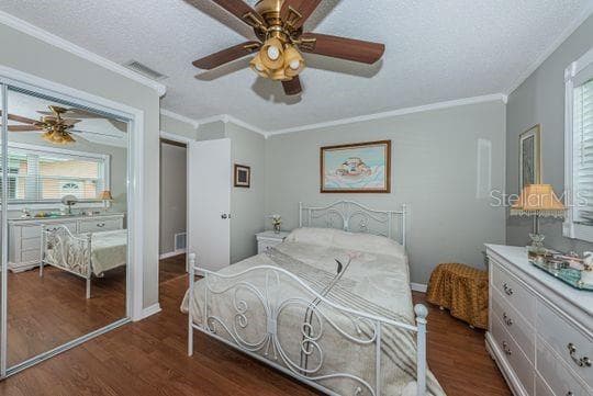 4577 GREAT LAKES DRIVE — photo 32 of 52
