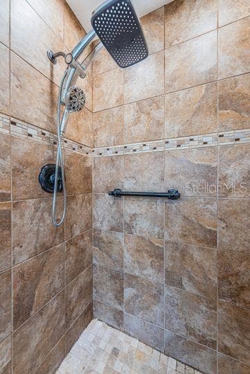 4577 GREAT LAKES DRIVE — photo 28 of 52