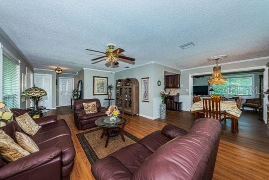 4577 GREAT LAKES DRIVE — photo 7 of 52