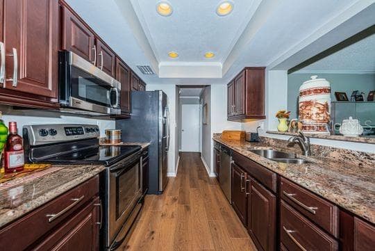 4577 GREAT LAKES DRIVE — photo 15 of 52