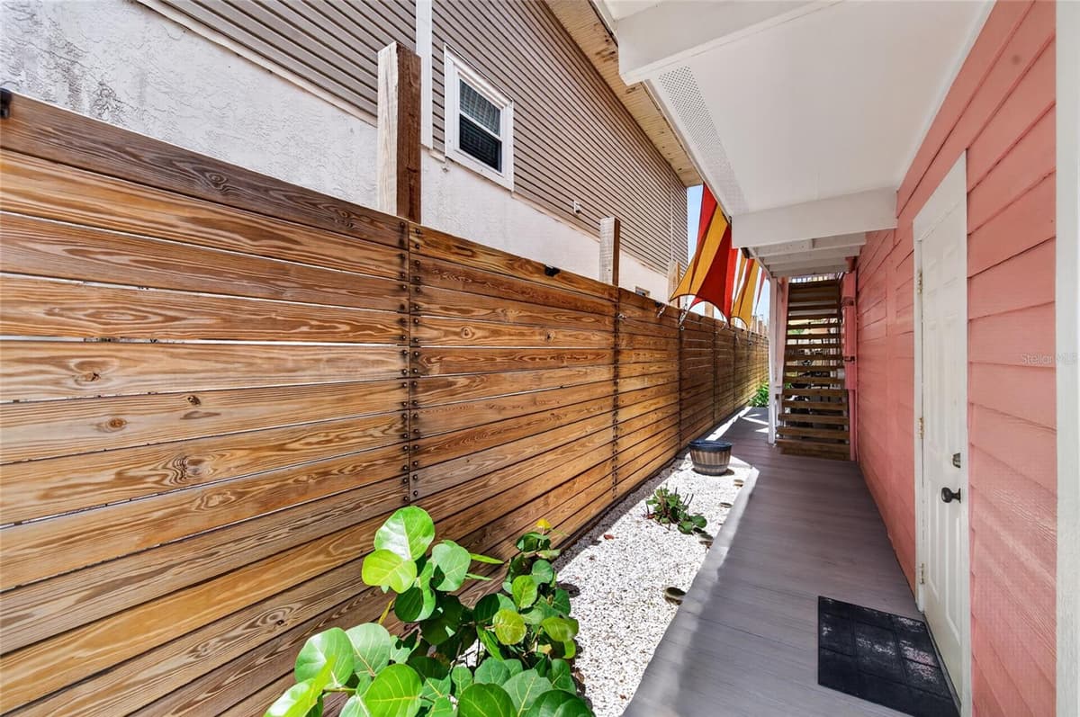 881 CATFISH AVENUE — photo 10 of 52