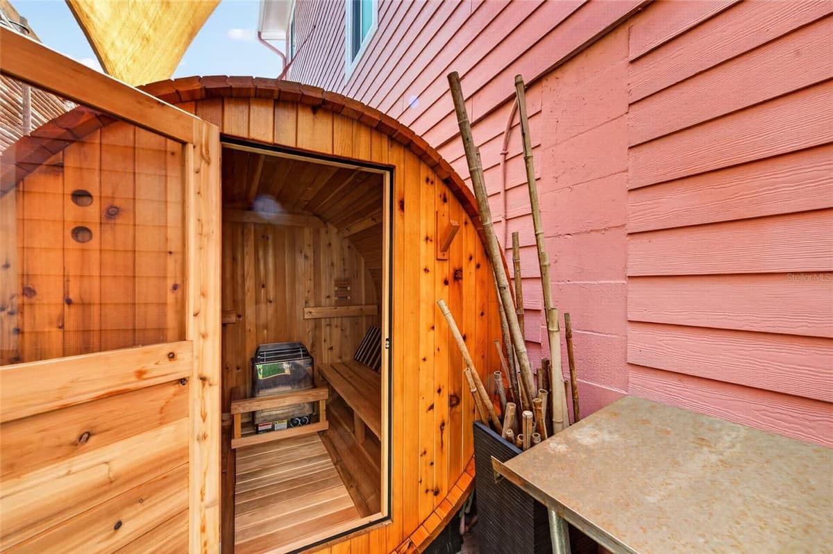 881 CATFISH AVENUE — photo 15 of 52