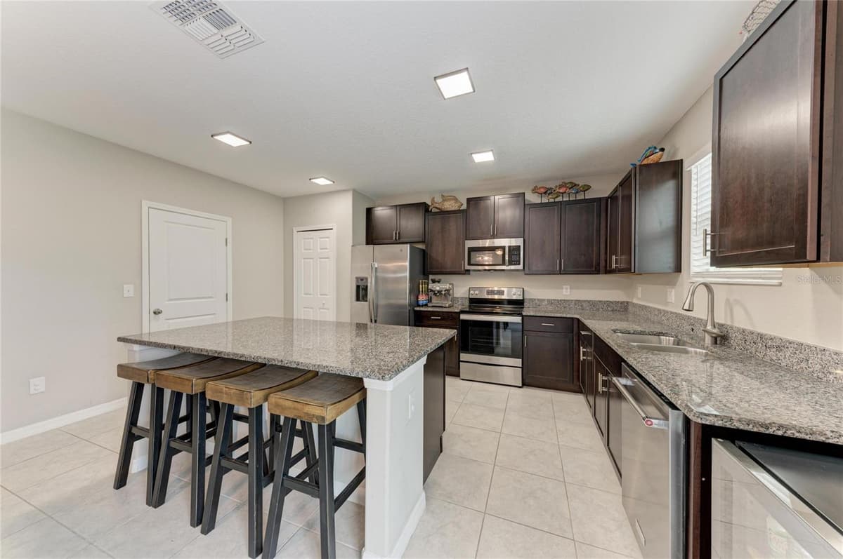 5512 OLANO STREET — photo 18 of 70