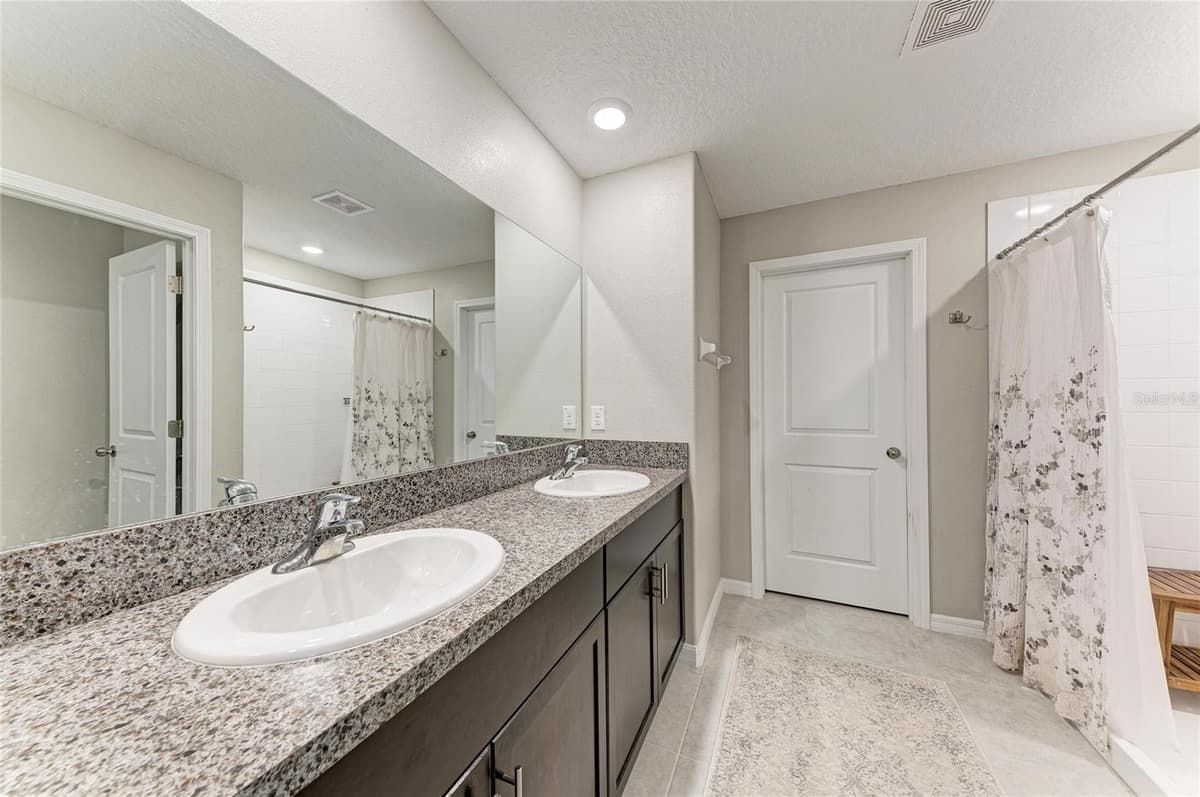 5512 OLANO STREET — photo 37 of 70