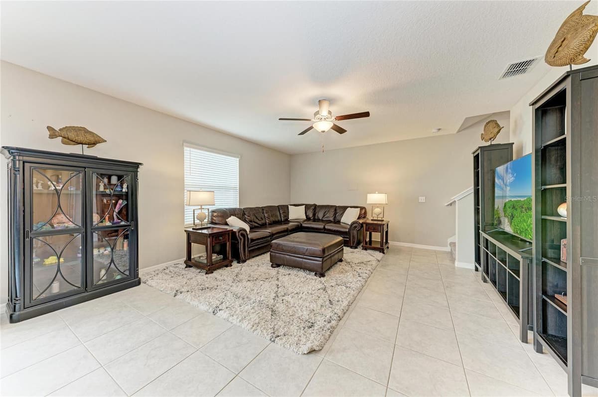 5512 OLANO STREET — photo 10 of 70