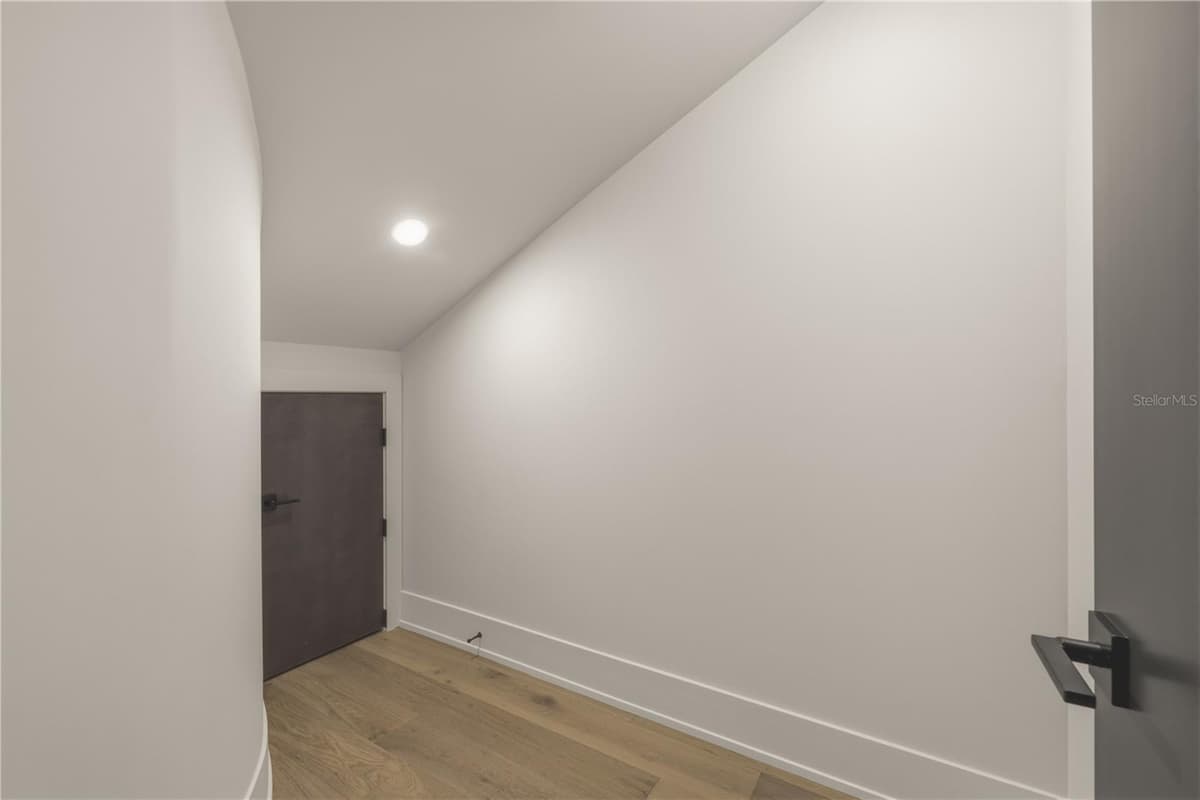 128 ADRIATIC AVENUE — photo 30 of 87