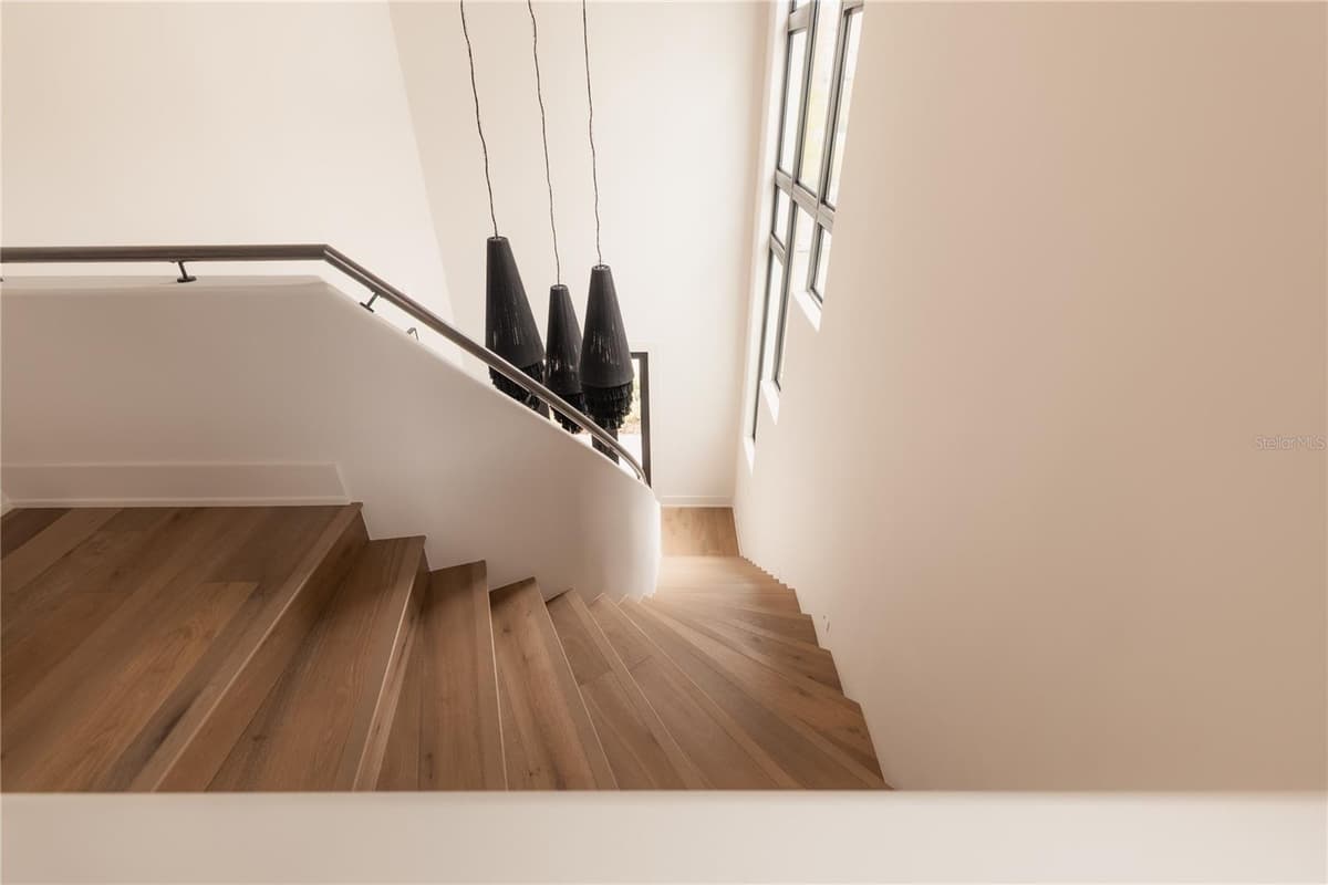 128 ADRIATIC AVENUE — photo 33 of 87
