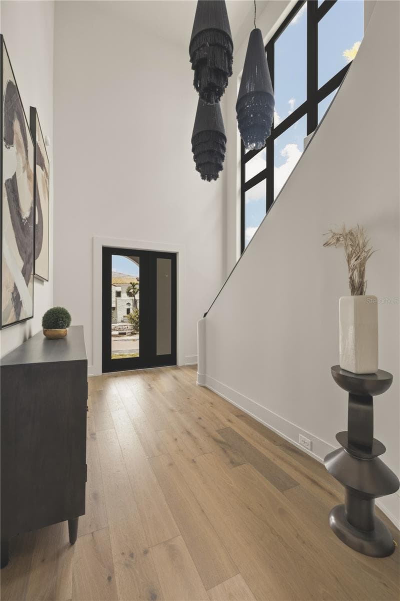 128 ADRIATIC AVENUE — photo 4 of 87