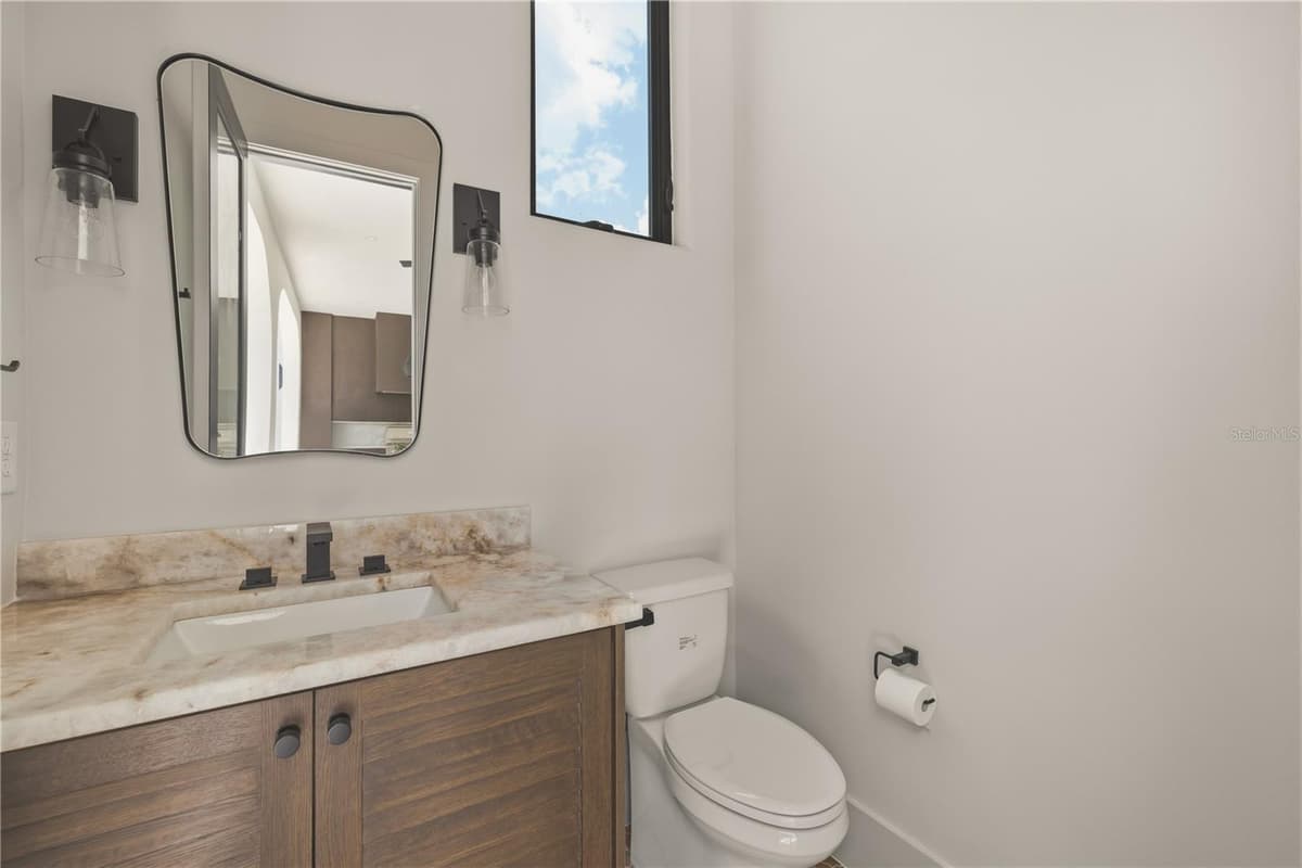 128 ADRIATIC AVENUE — photo 80 of 87