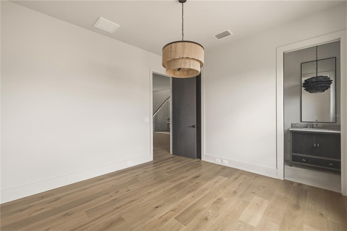 128 ADRIATIC AVENUE — photo 53 of 87