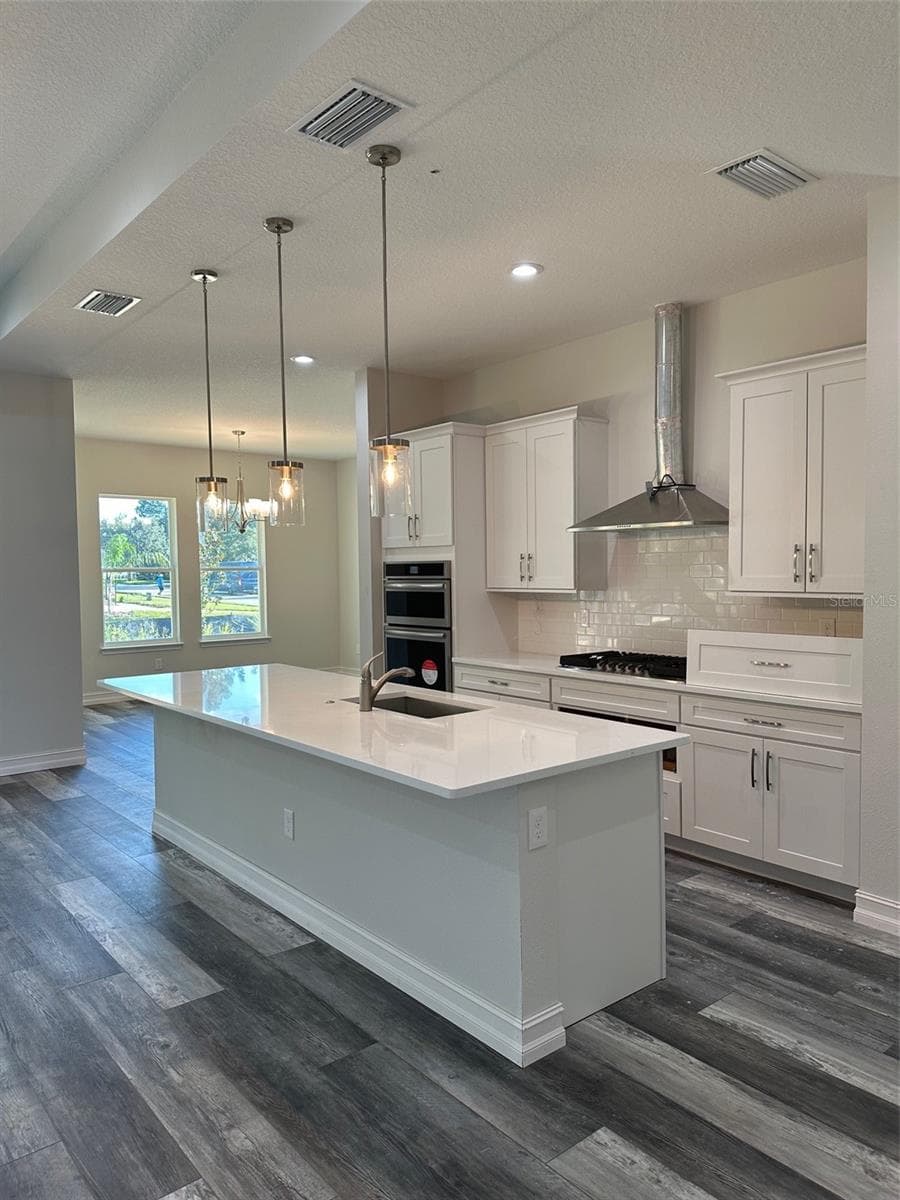 19364 SHELTERED HILL DRIVE — photo 6 of 9