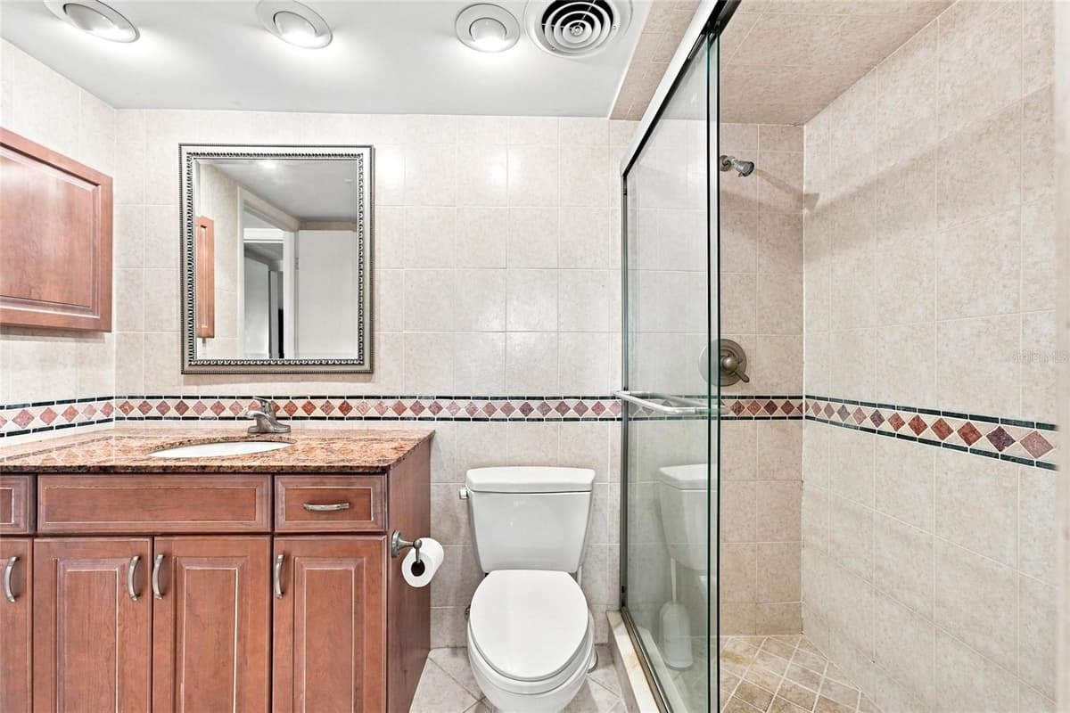 501 PLAZA SEVILLE COURT — photo 20 of 48