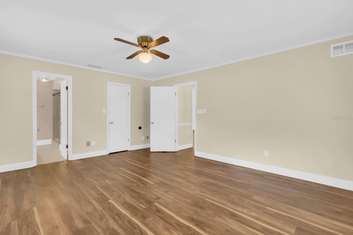 215 PALMETTO CONCOURSE — photo 15 of 56