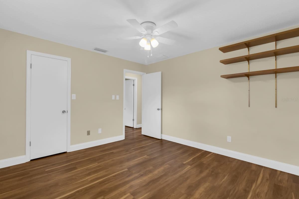 215 PALMETTO CONCOURSE — photo 19 of 56