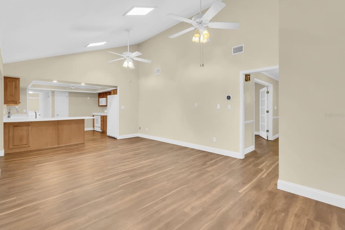 215 PALMETTO CONCOURSE — photo 9 of 56