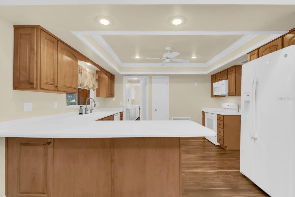 215 PALMETTO CONCOURSE — photo 11 of 56