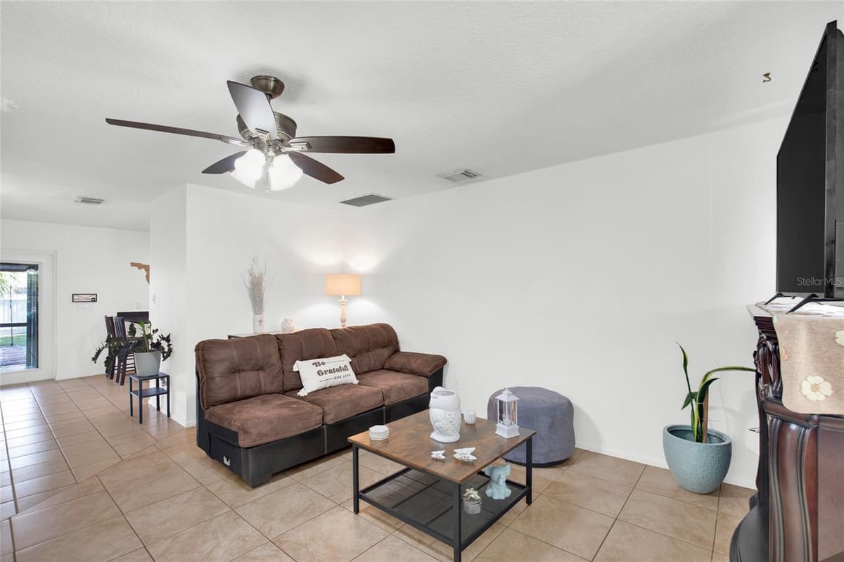 7261 ABBEY LANE — photo 7 of 35