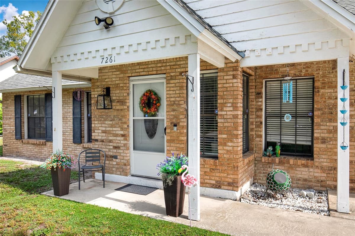 7261 ABBEY LANE — photo 4 of 35