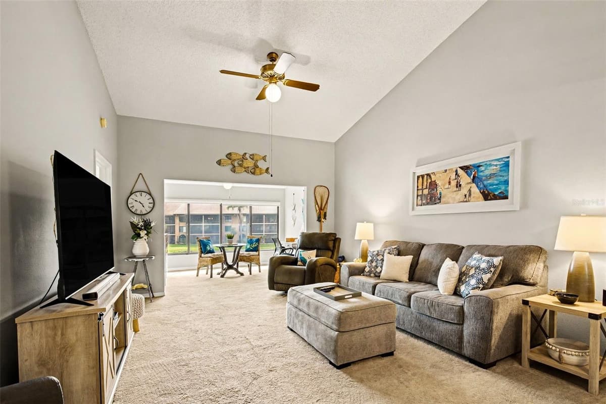 5652 ASHTON LAKE DRIVE — photo 6 of 51