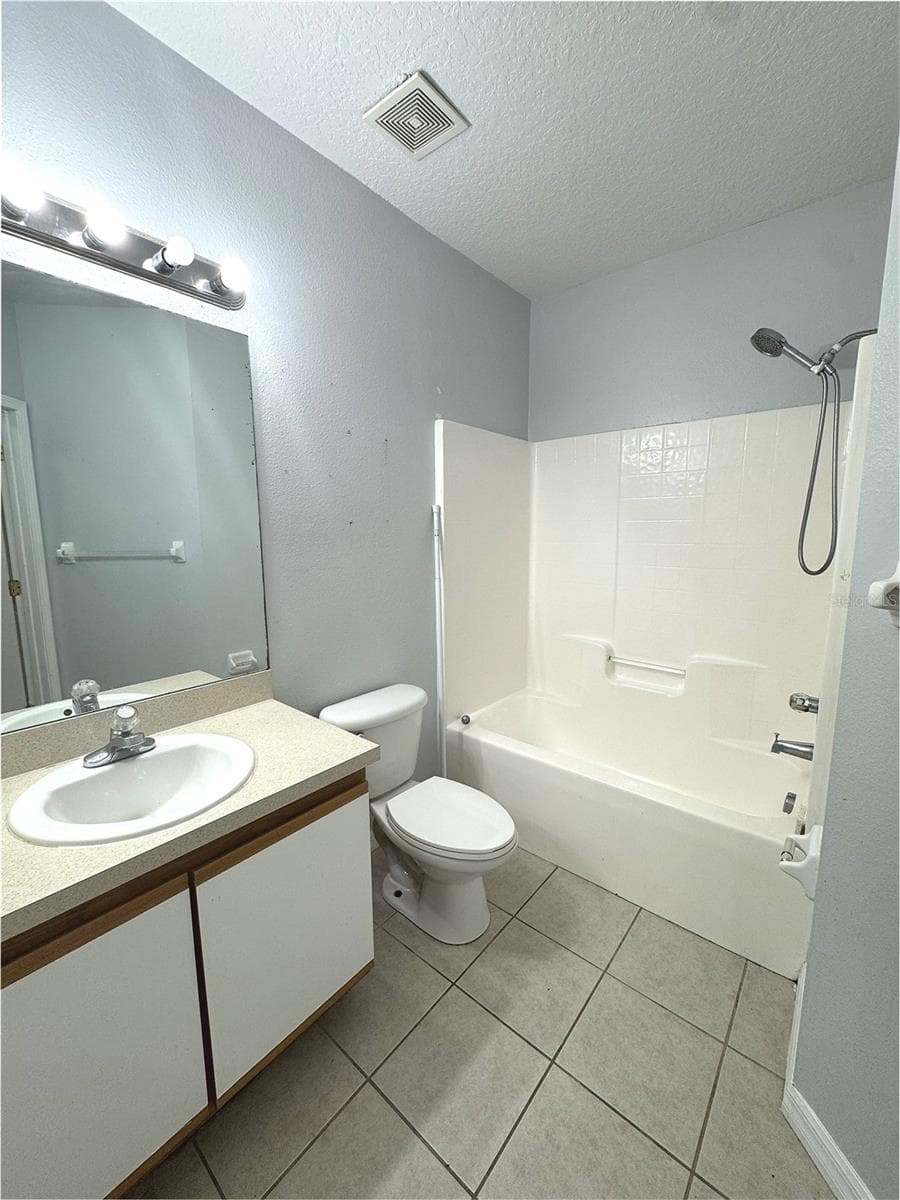 9621 LAKEDALE WAY — photo 12 of 18