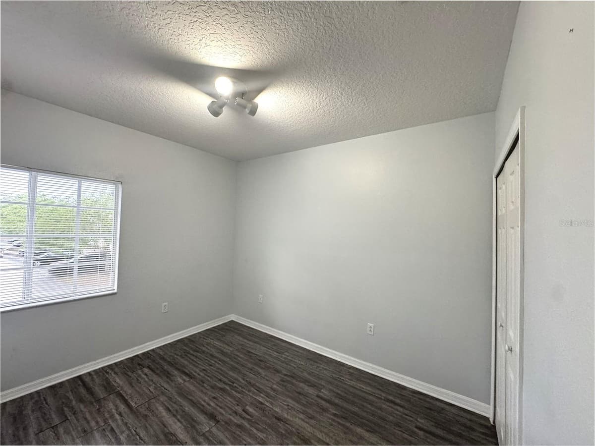 9621 LAKEDALE WAY — photo 8 of 18