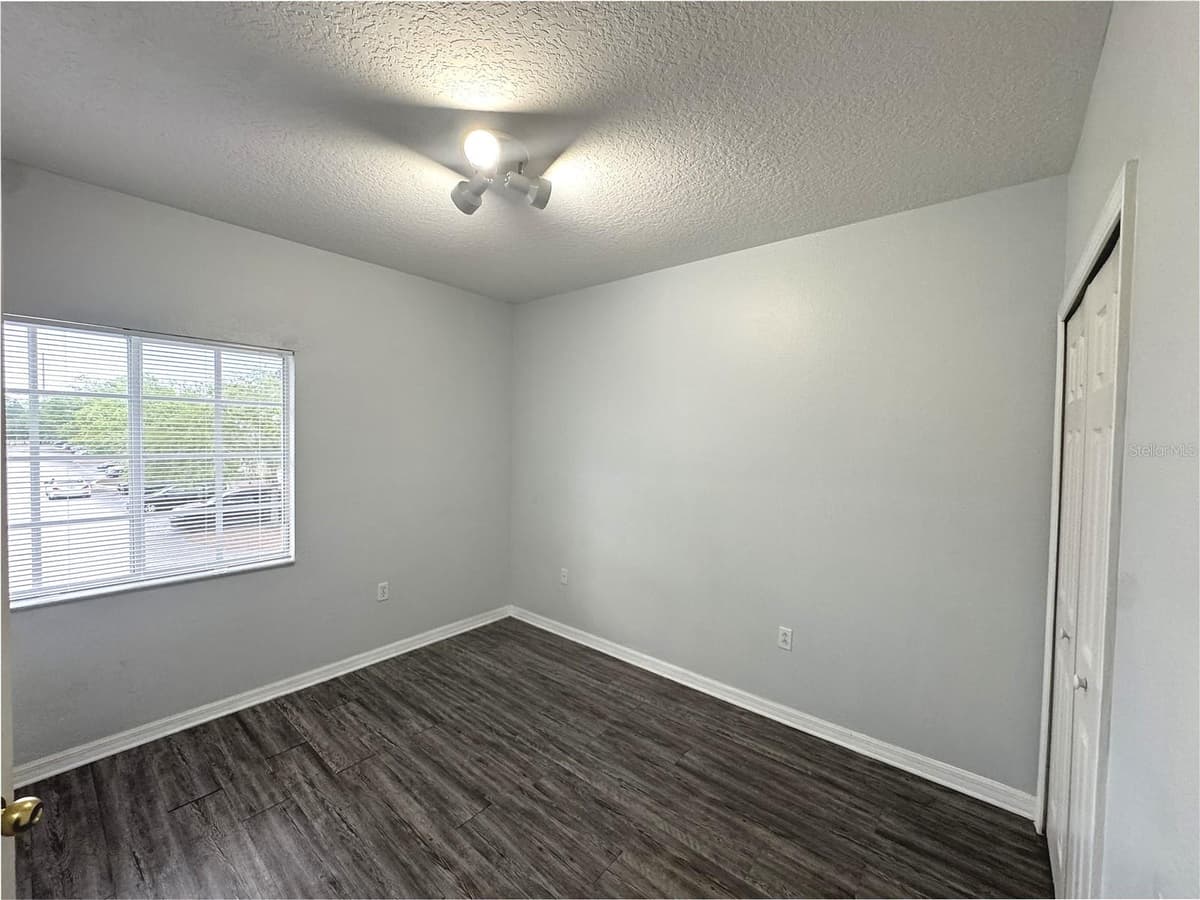 9621 LAKEDALE WAY — photo 10 of 18
